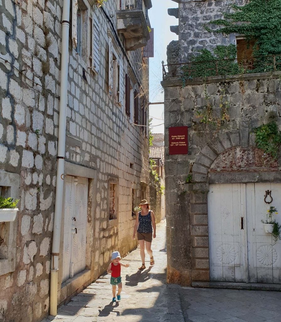 perast