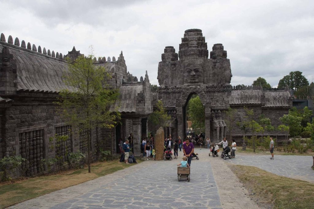 Paira Daiza tempel