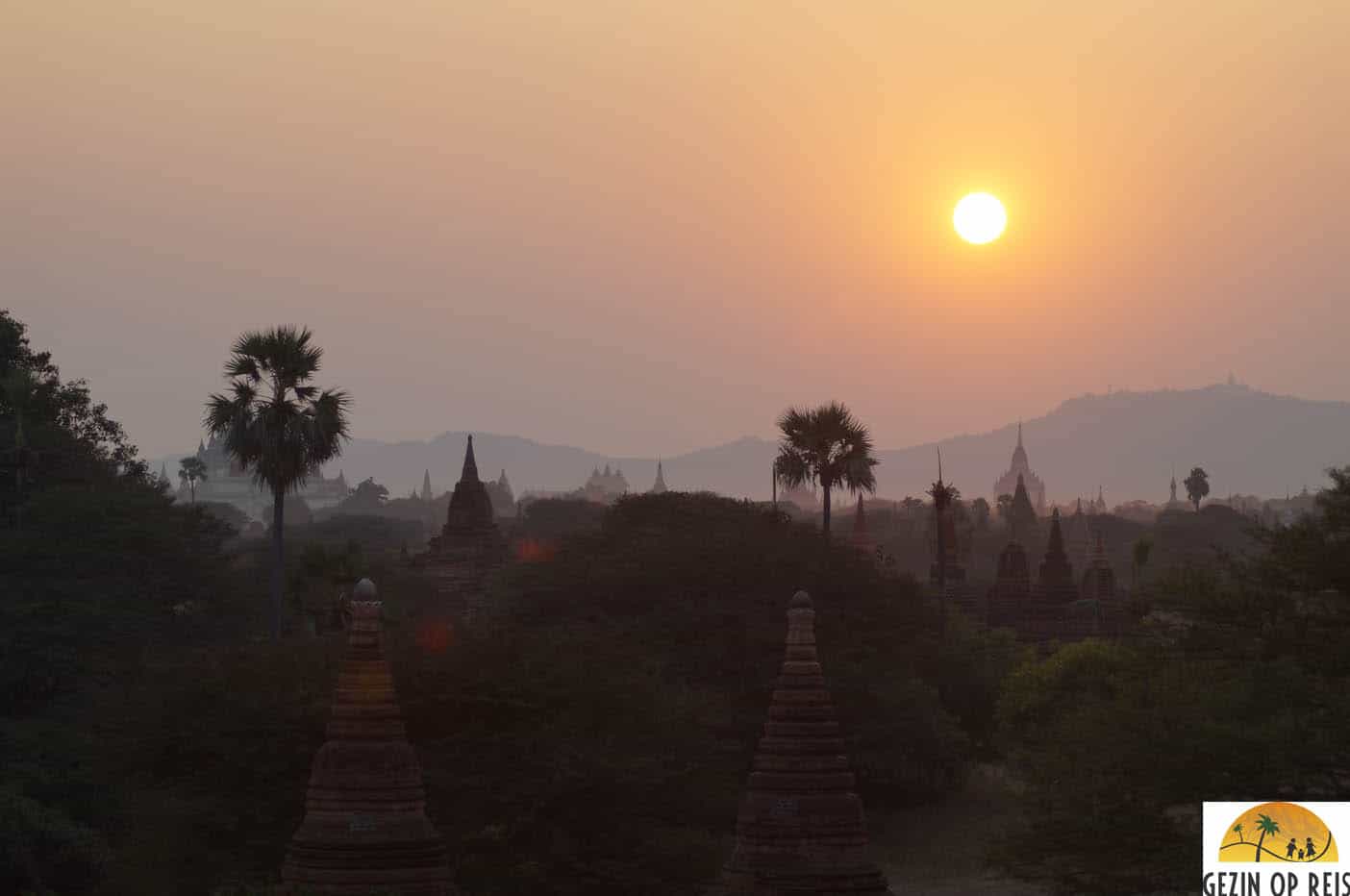 bagan alotawpyi gu hpaya zonsondergang