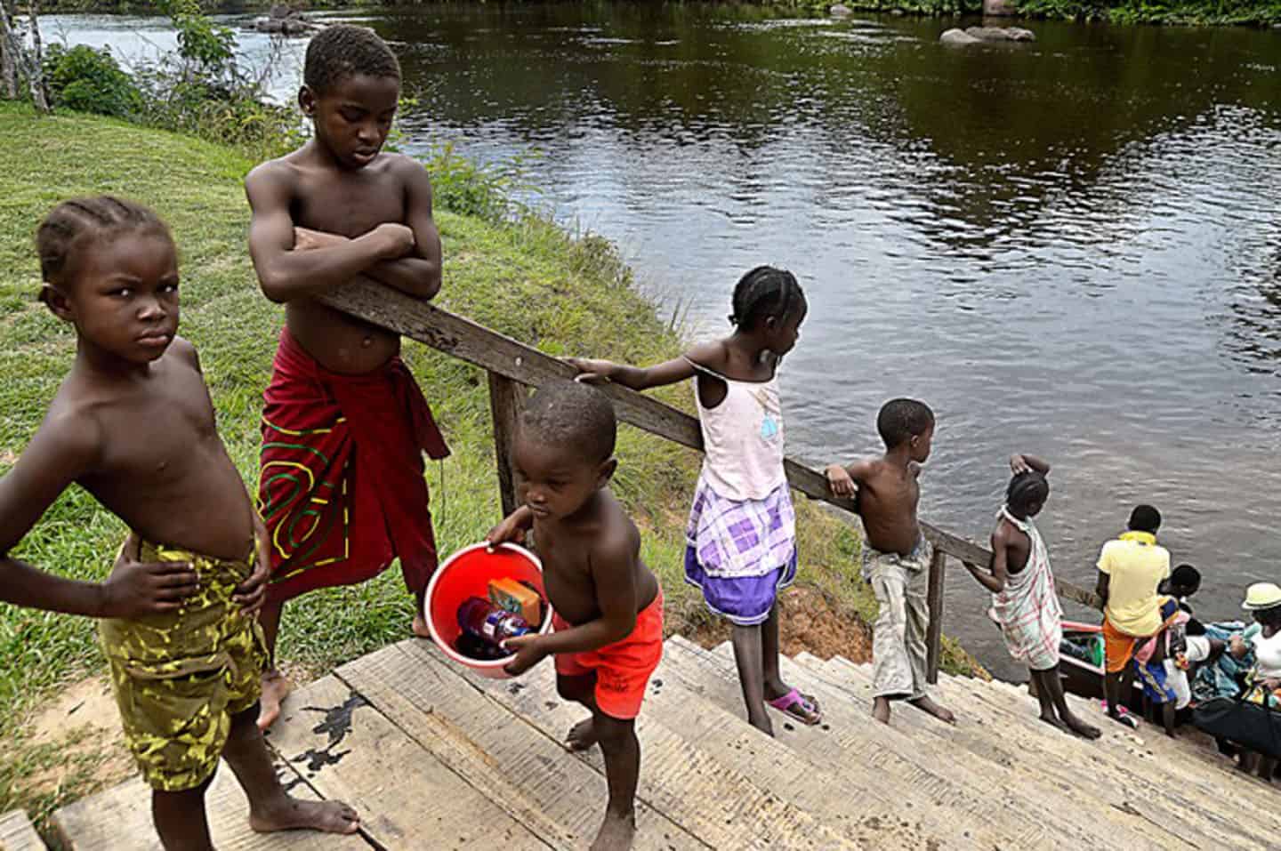 suriname met kinderen