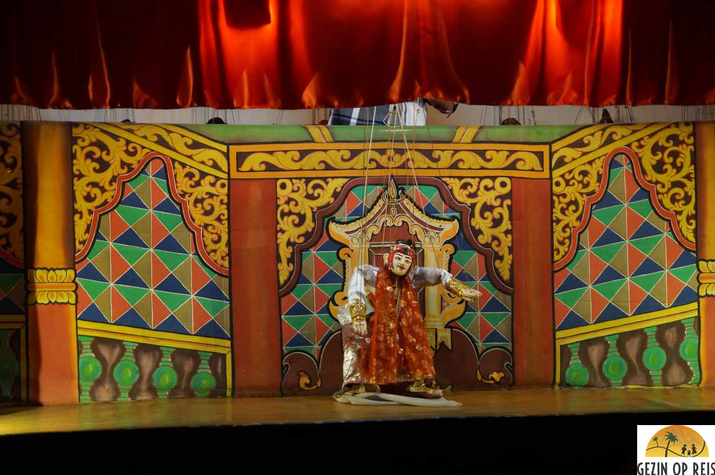 De puppetshow in Nyaung Shwe