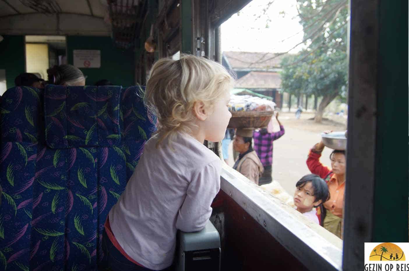 trein kalaw myanmar