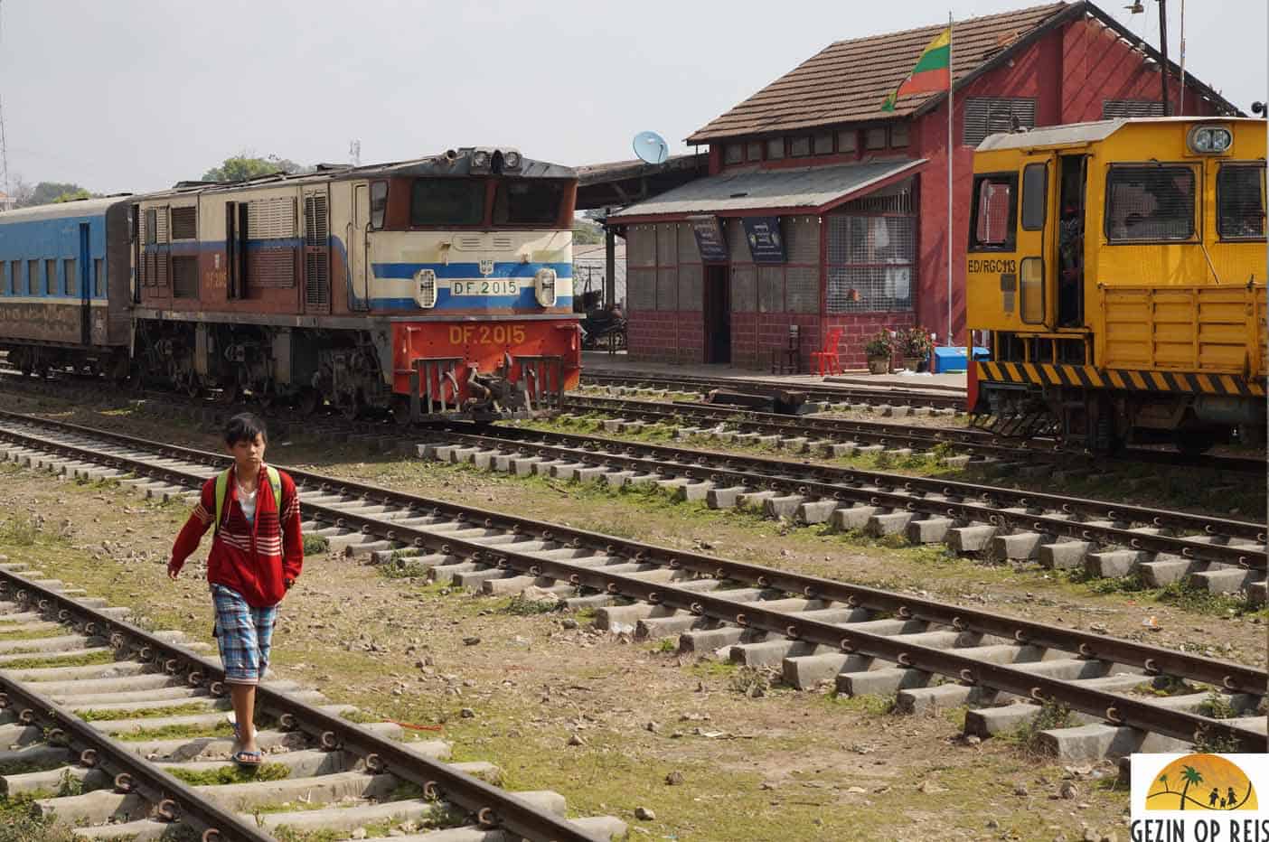 trein kalaw myanmar