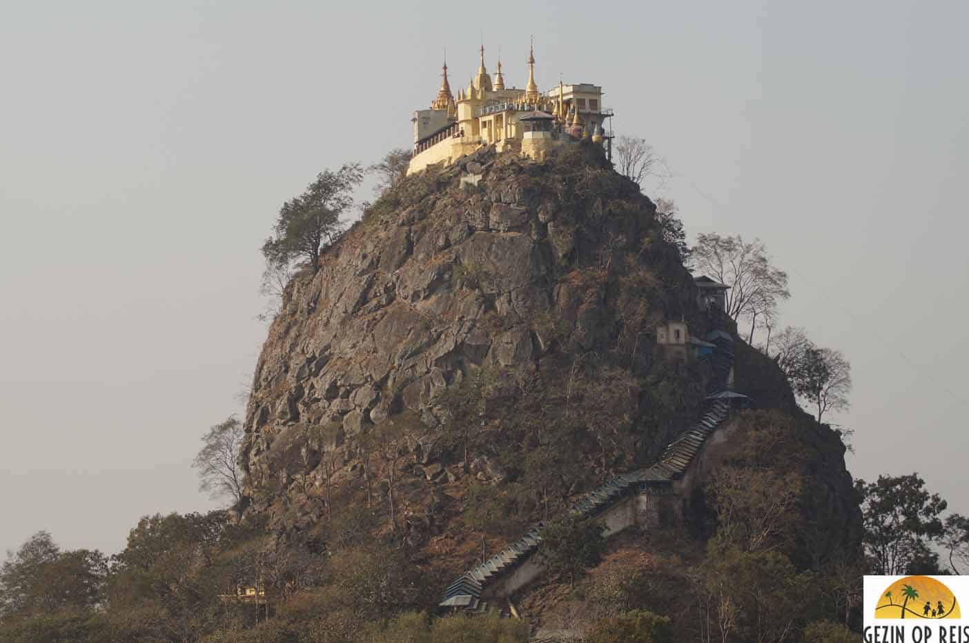 dagtrip naar Mount Popa