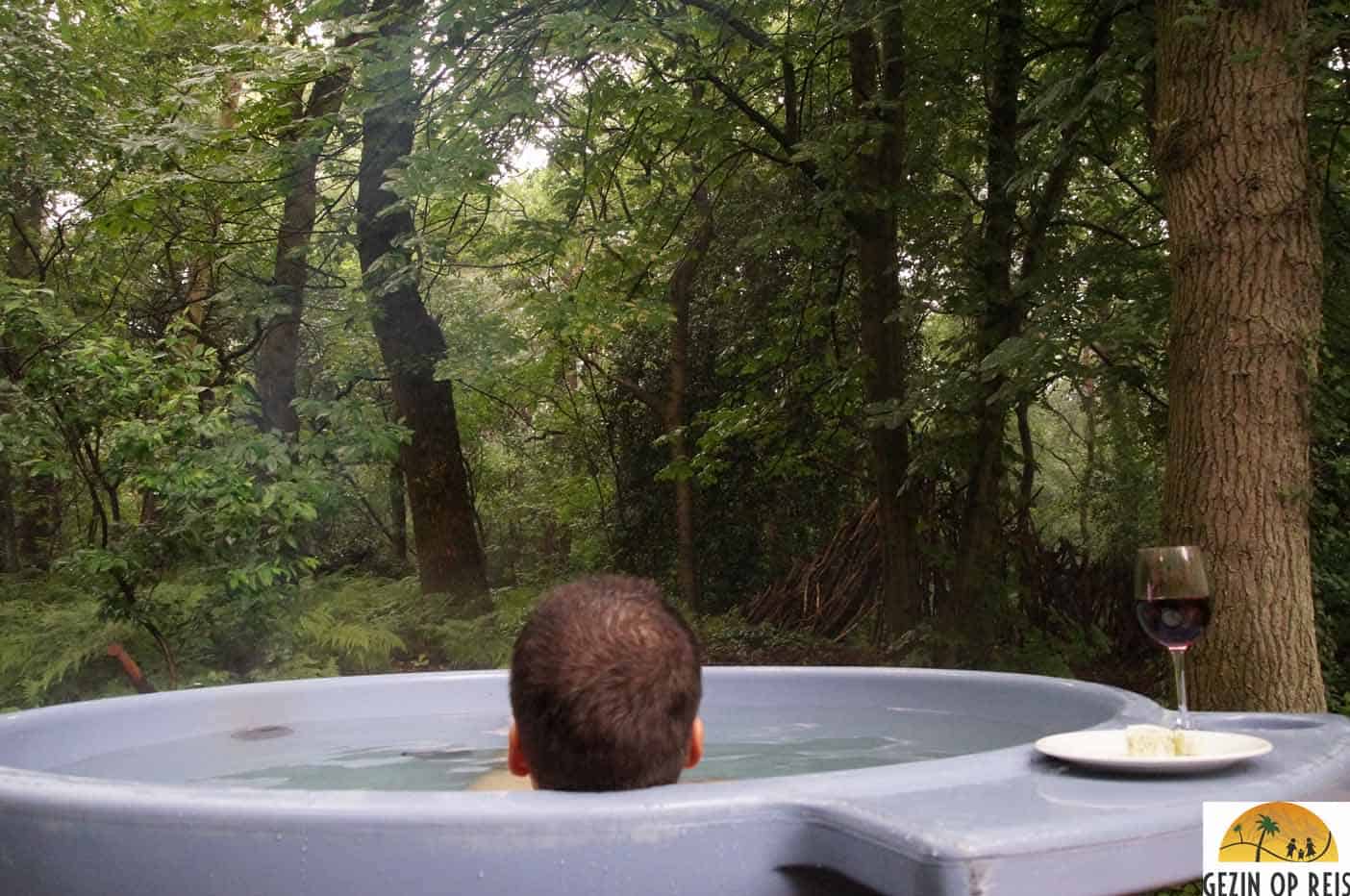 hottub huisje in het bos