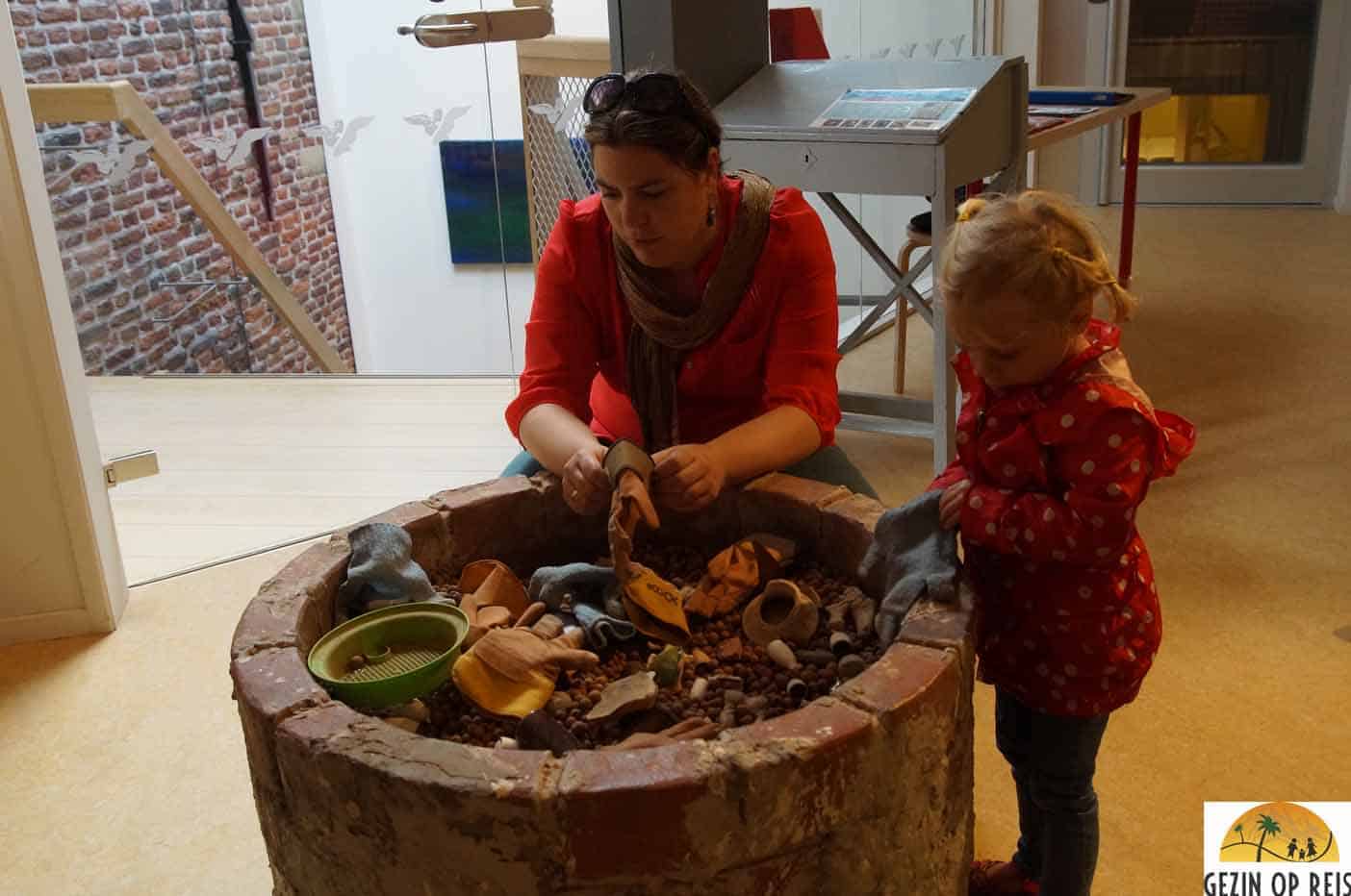 monnickendam met kinderen speeltorenmusem