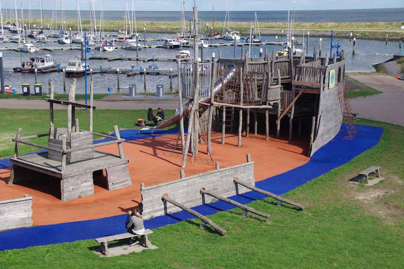 Texel met kinderen speelwrak