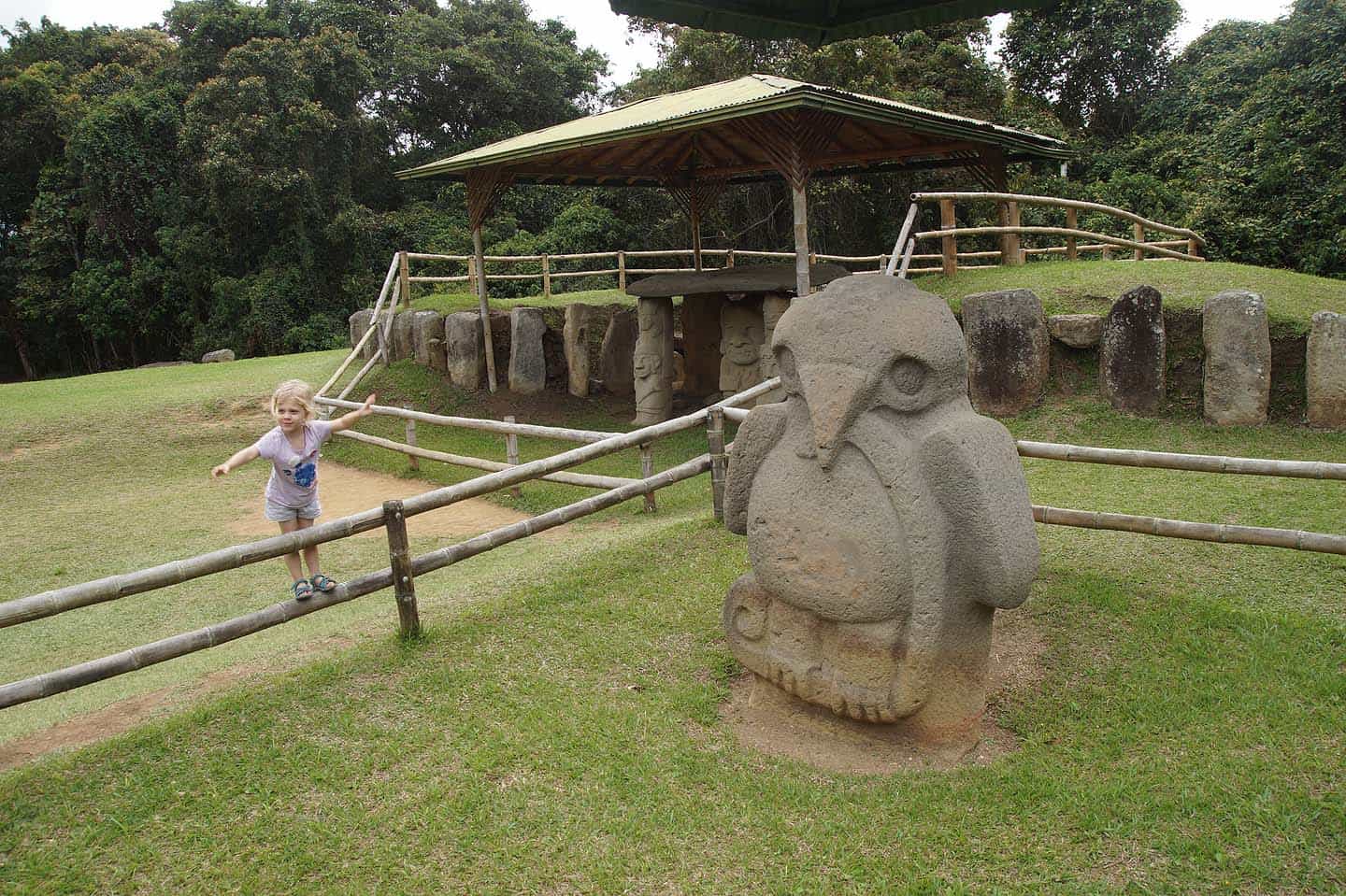 San Augustin colombia archeoligsch park beelden