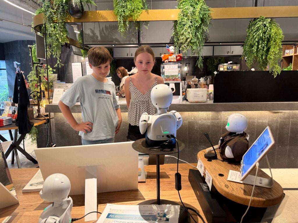 robot cafe tokio