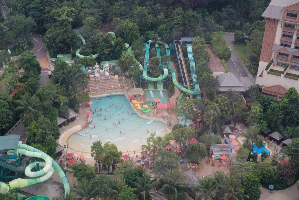 Waterpark adventure cove