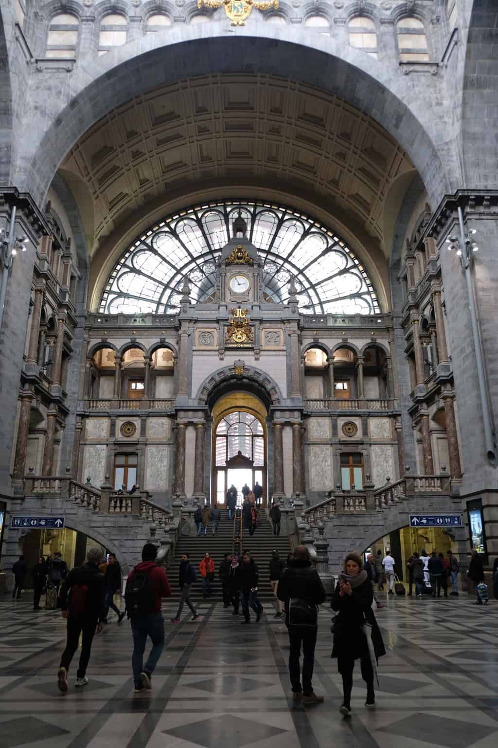 antwerpen station