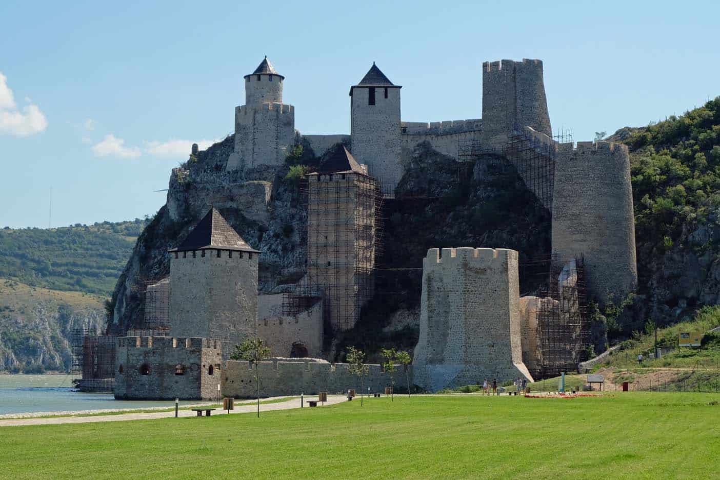 Golubac fort servie