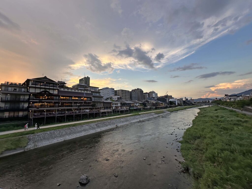 Takase en Kamo Rivier