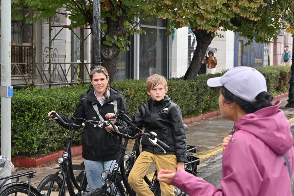 athene met kinderen bajabikes