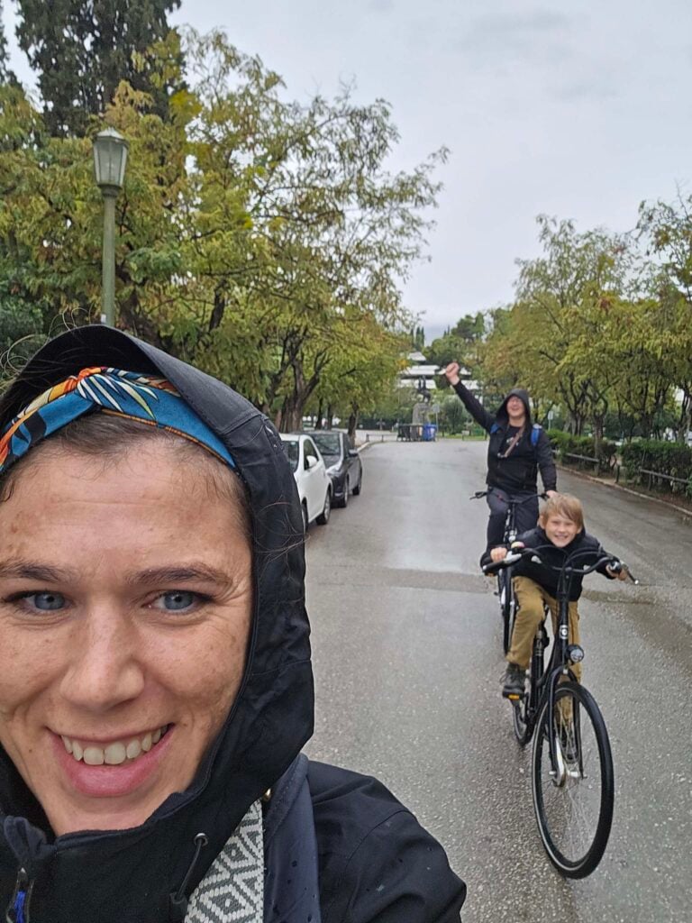 athene met kinderen bajabikes