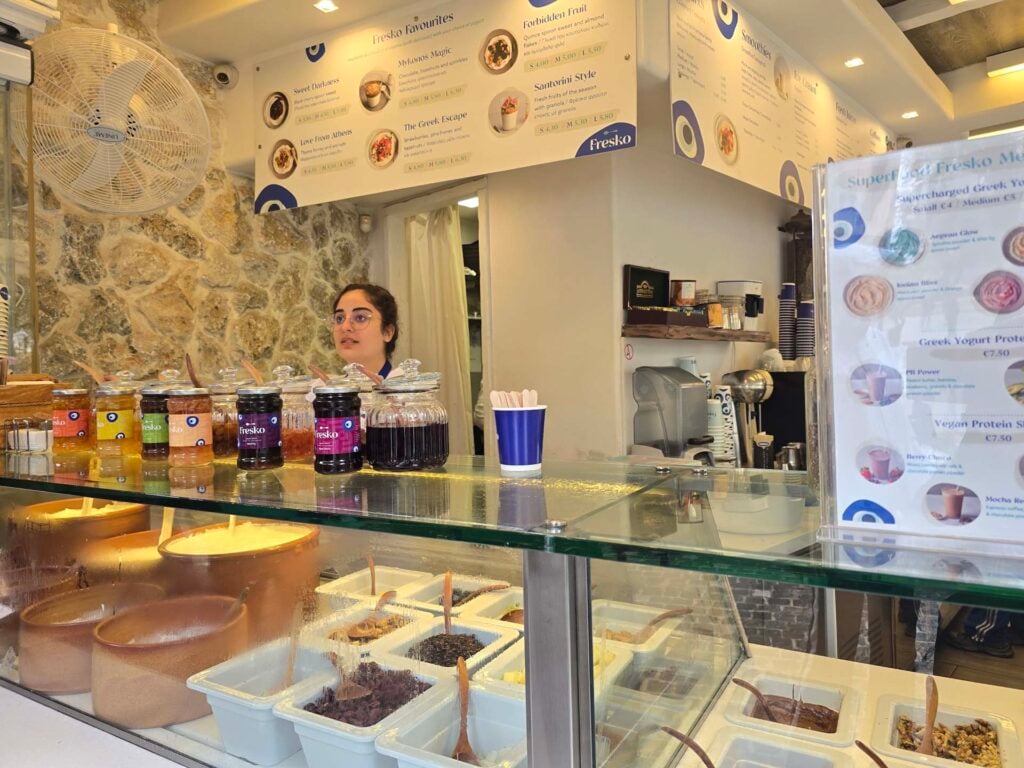 athene met kinderen bajabikes