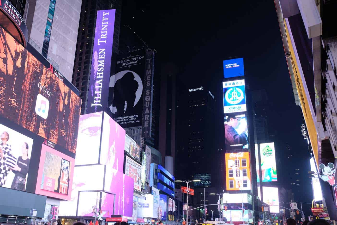 times square New York met kids