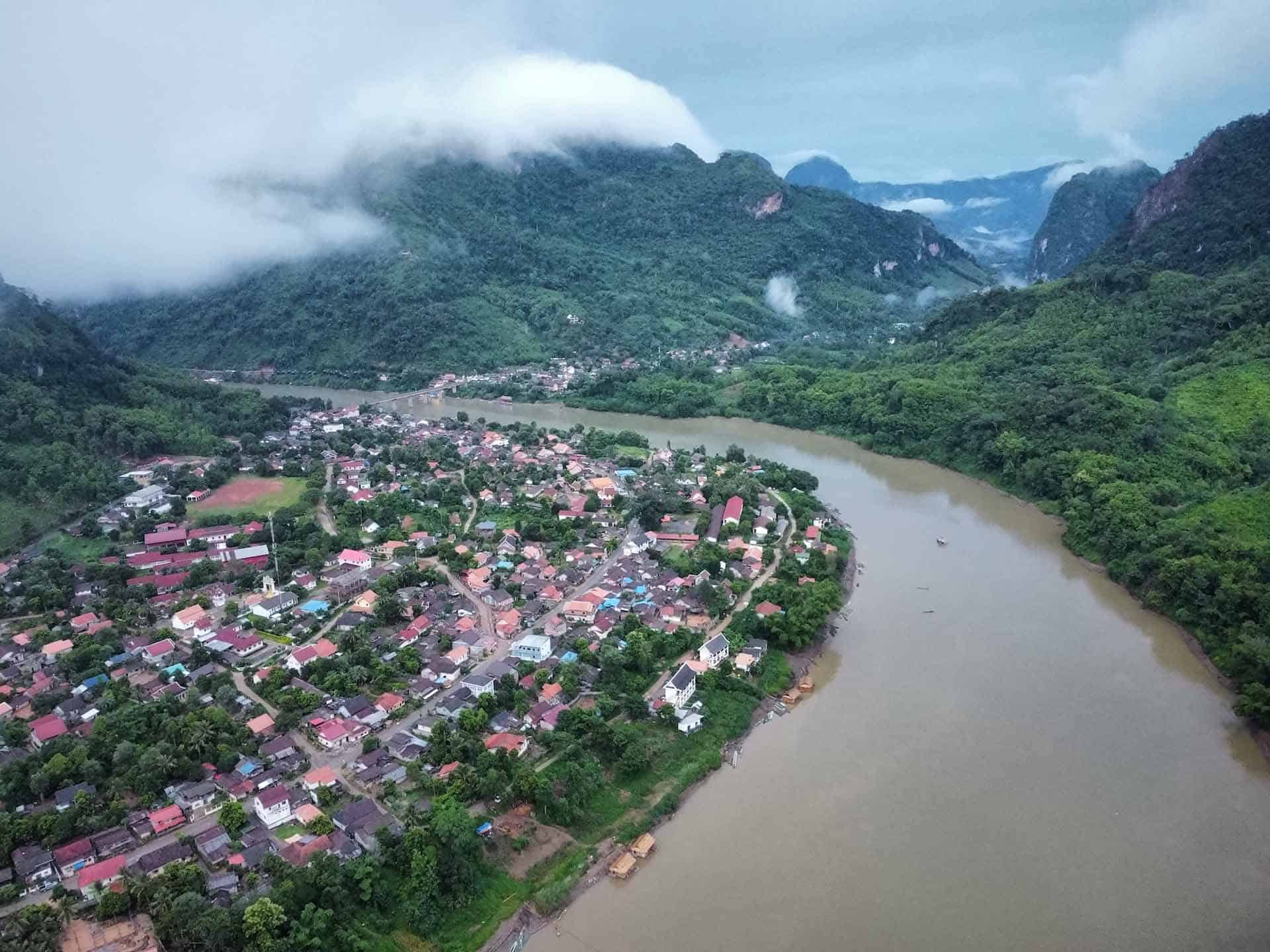 Nong Khiaw Laos met kinderen