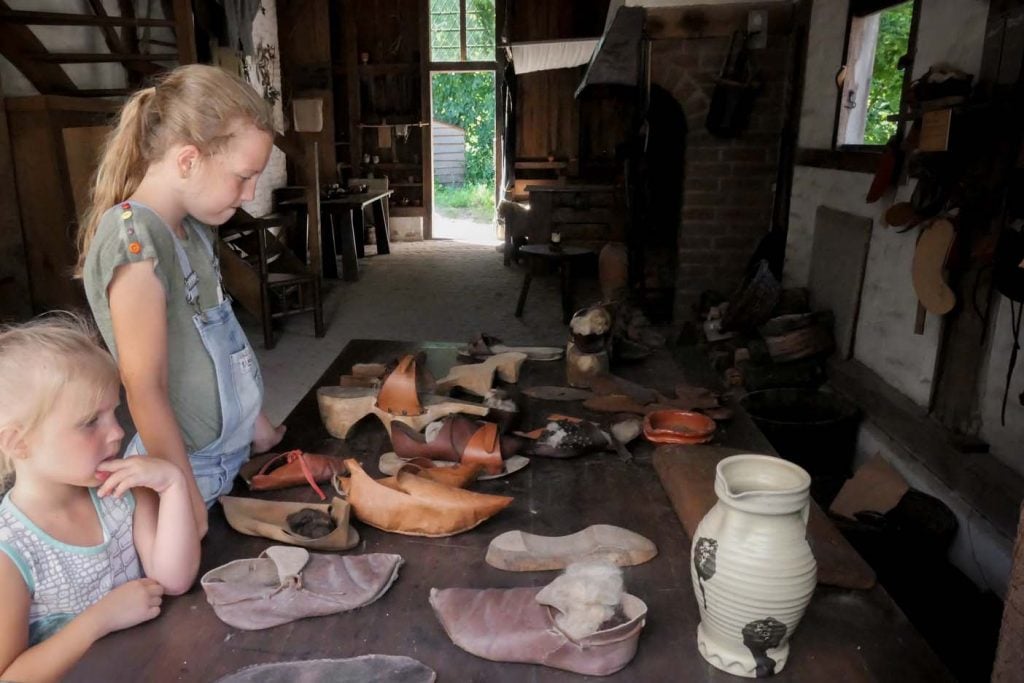 Archeon met kinderen