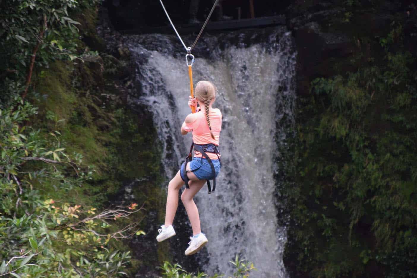 Ziplinen in La Vallée des Couleurs Nature Park