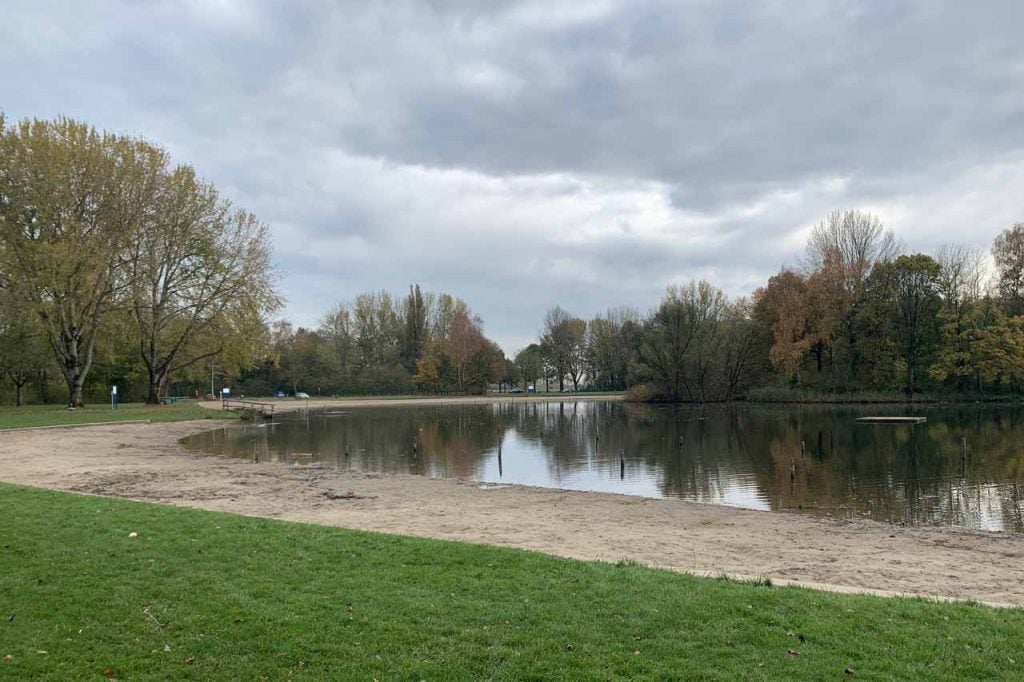 Recreatiestrand Merwelanden 