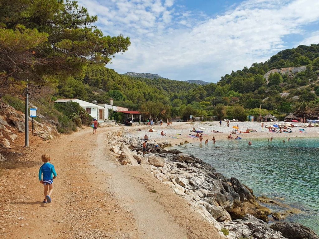 Hvar strand