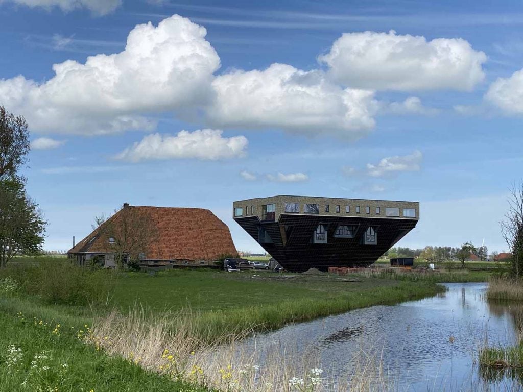 Workum huis op de kop