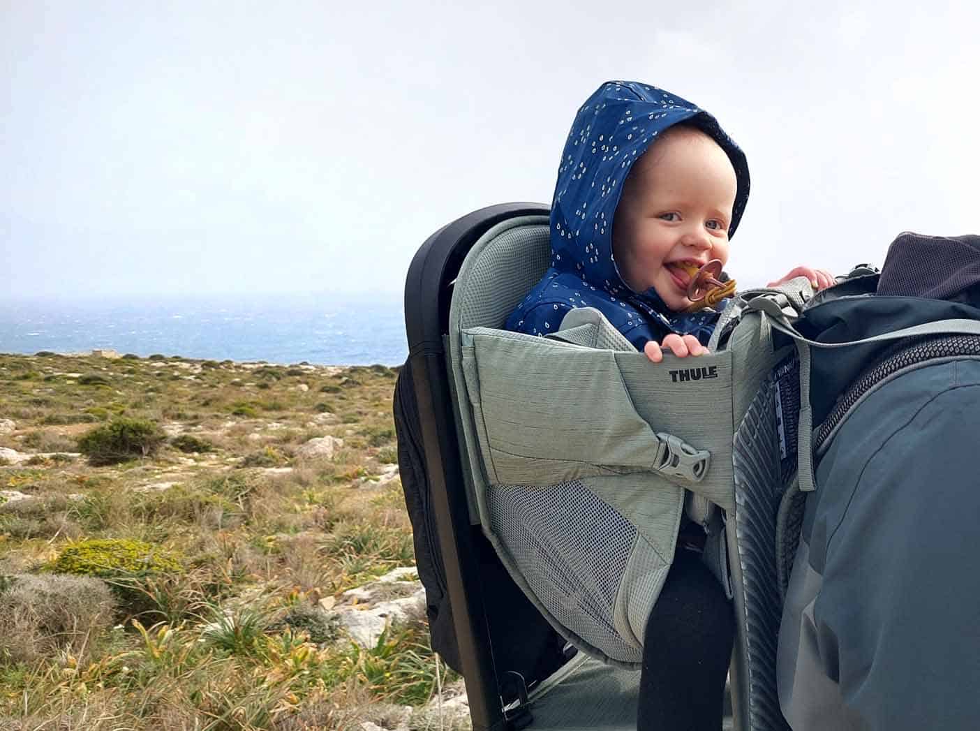 De kinderdrager, onze vergelijking van o.a. Deuter, Osprey, Thule - Gezin op Reis