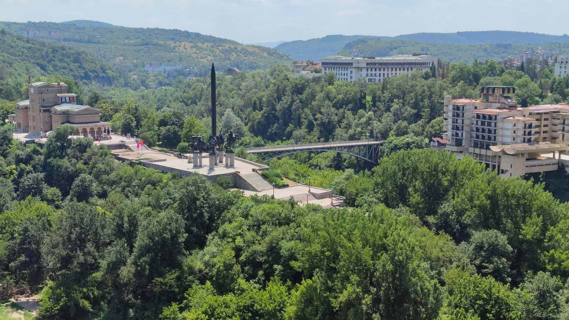 Veliko Tarnovo monument