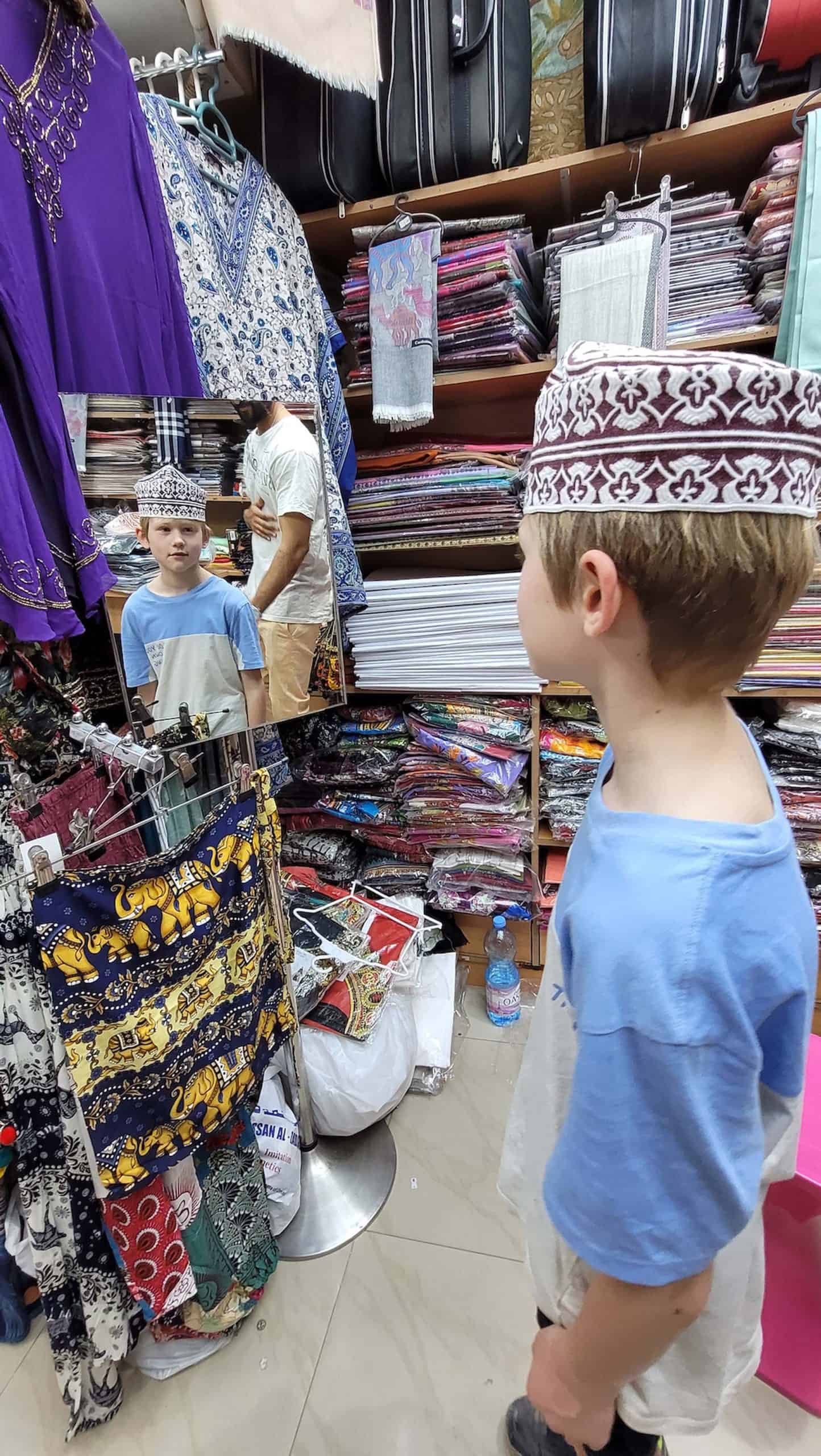 Oman met kinderen Muscat Souk