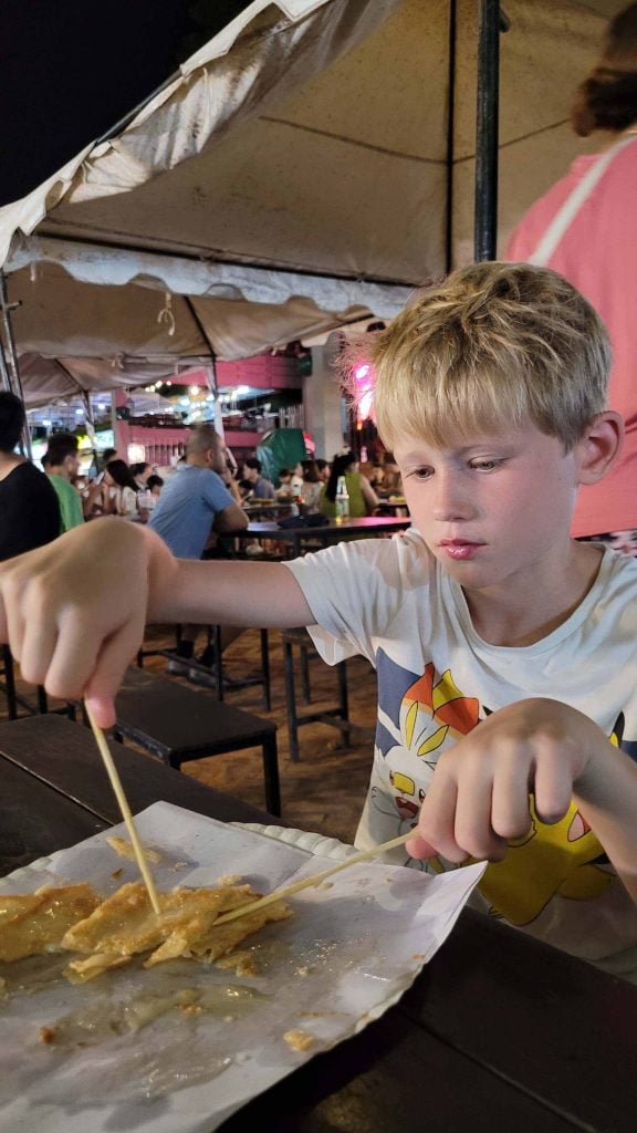 nightmarket luang prabang