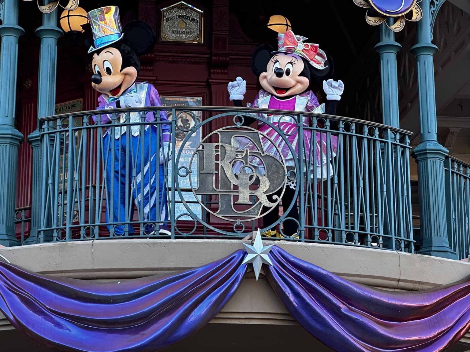 Met de trein naar Disneyland Paris, onze tips en ervaring! - Gezin op Reis