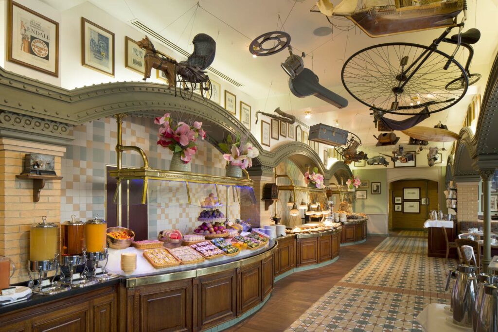 Disneyland hotel