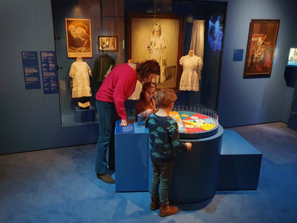 Limburg museum met kinderen tentoonstelling Feest