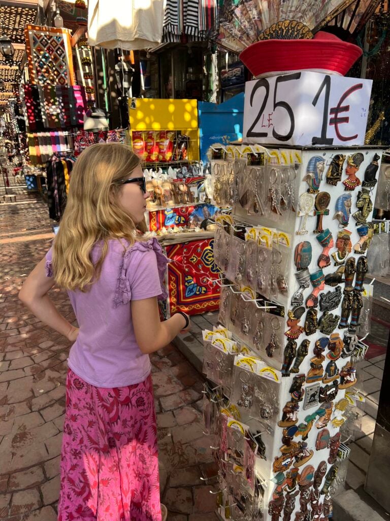 Luxor met kinderen souq