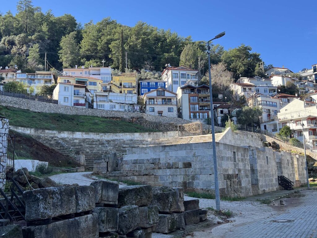 Het Amfitheater van Fethiye