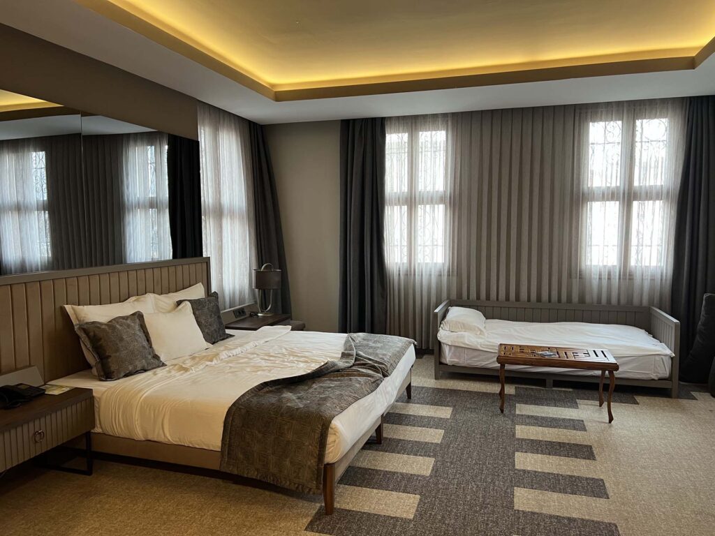 Four Mansions hotel