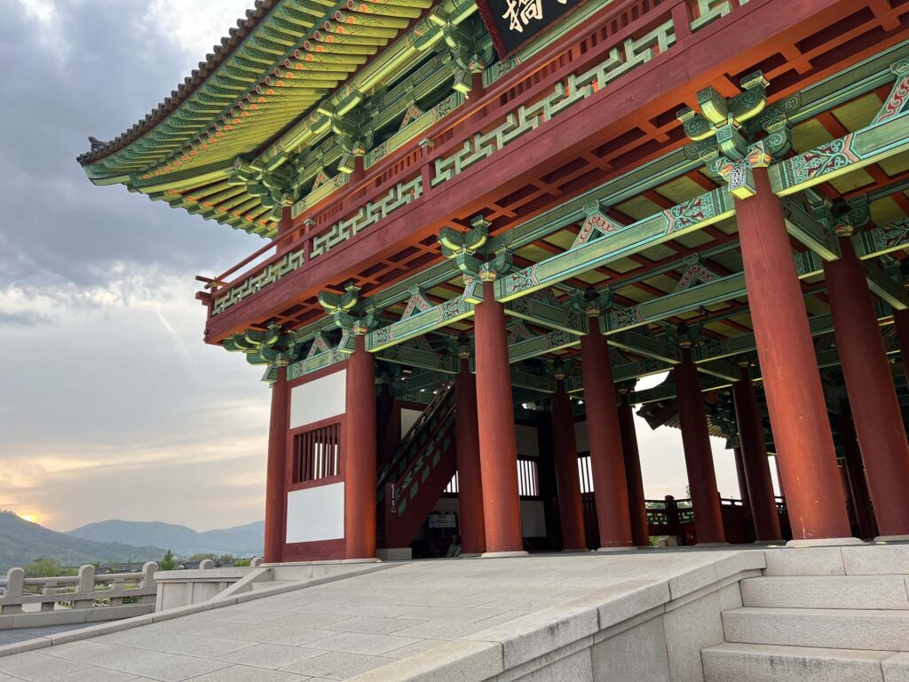 Gyeongju Gyochon Traditional Village en Woljeong Bridge