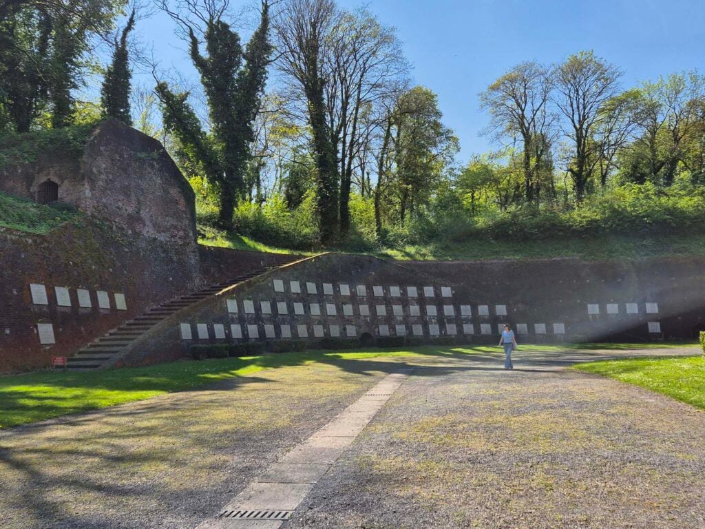 Arras memorial