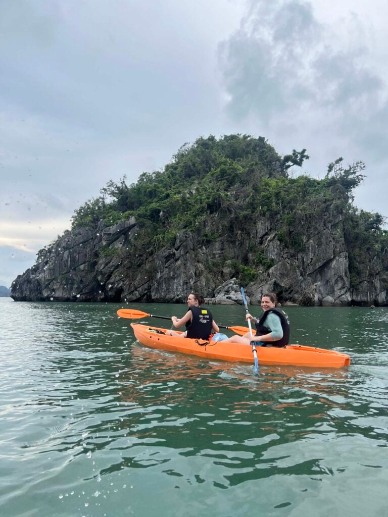 Bai Tu Long Bay
