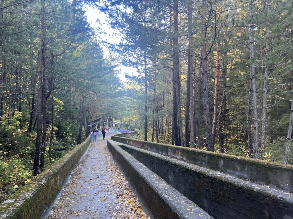 Kabelbaan en oude bobbaan Sarajevo