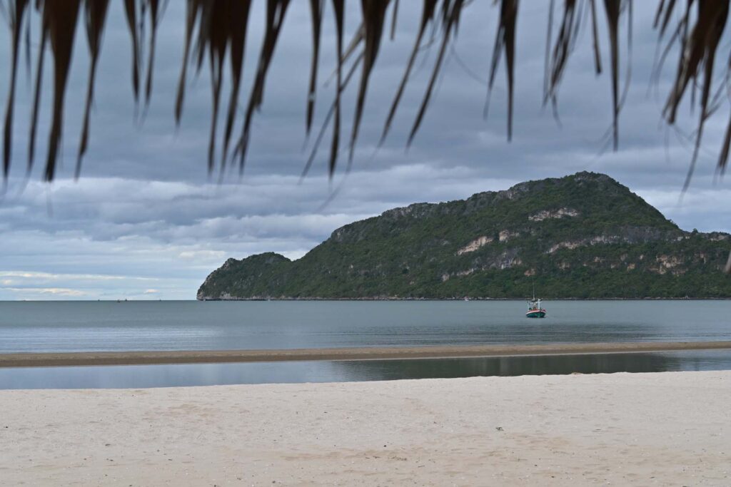 Sam Roi Yot Beach