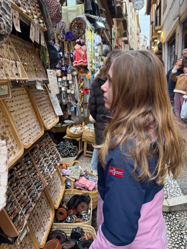 Granada met kinderen Albacain