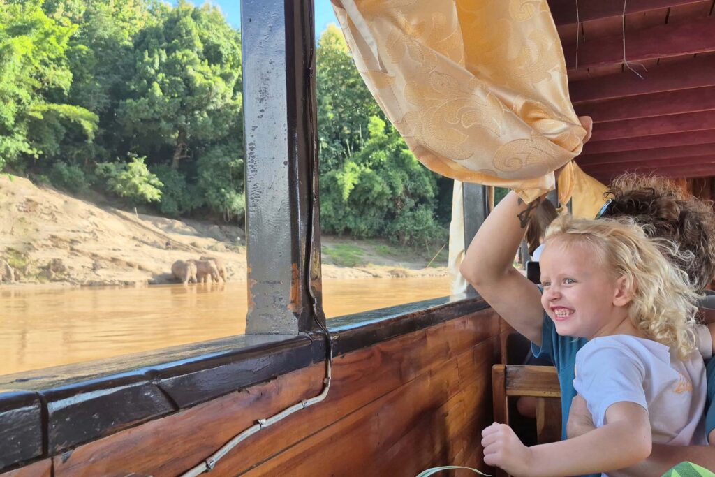 Laos slowboat Luang Prabang