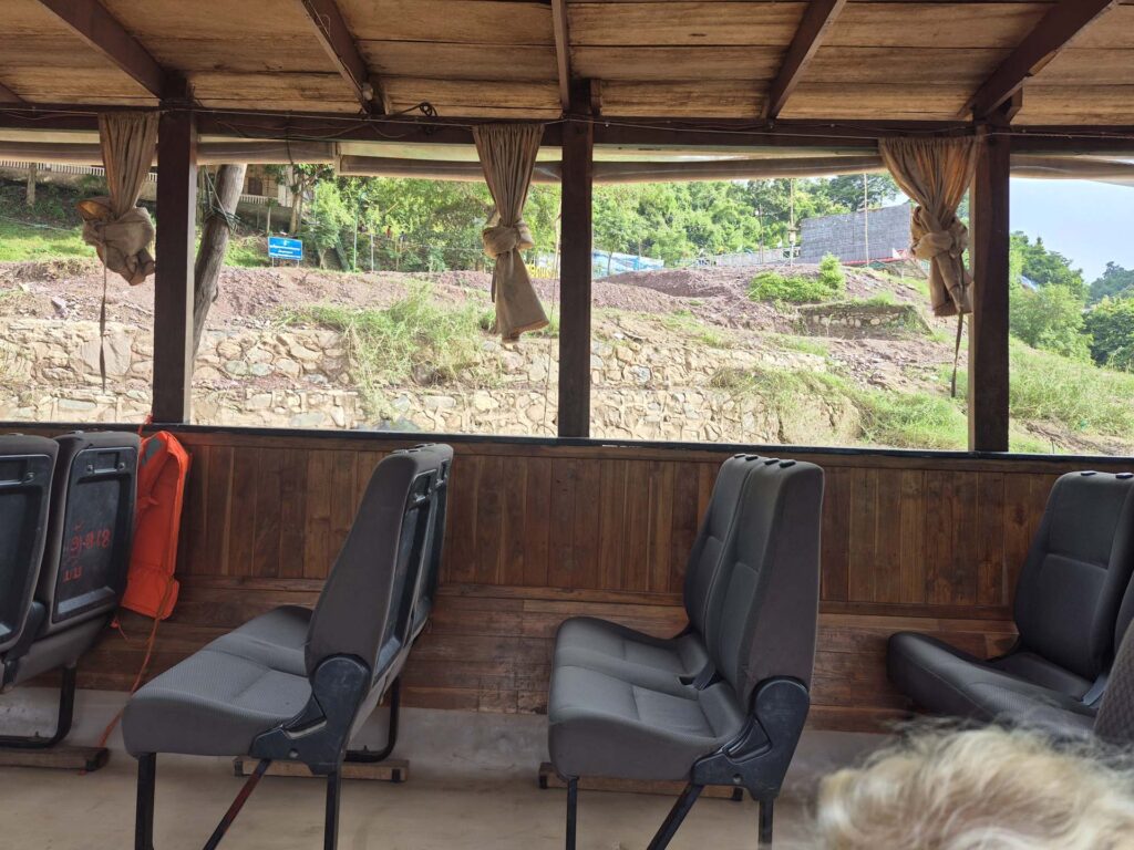 Laos slowboat Luang Prabang