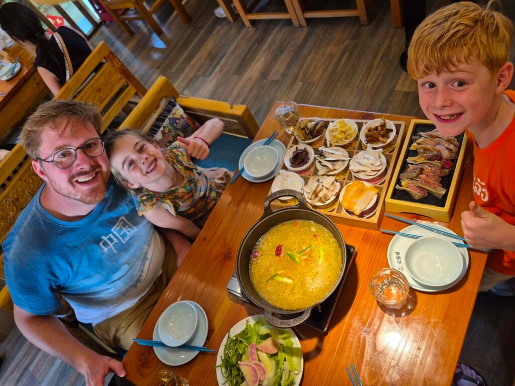 Lijiang met kinderen