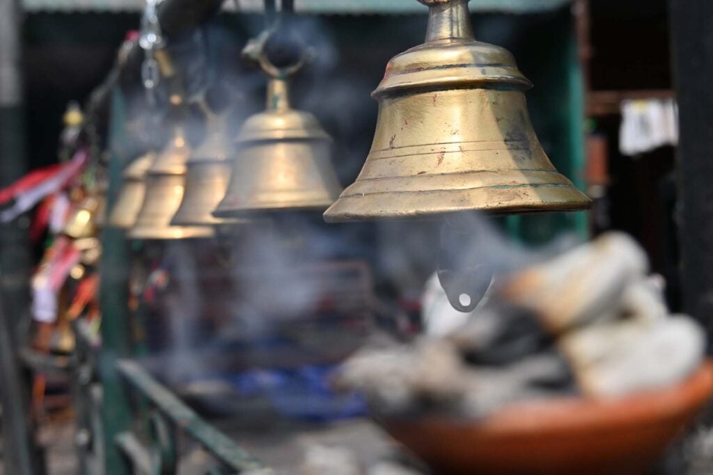 Bootje varen op het Phewa-meer
