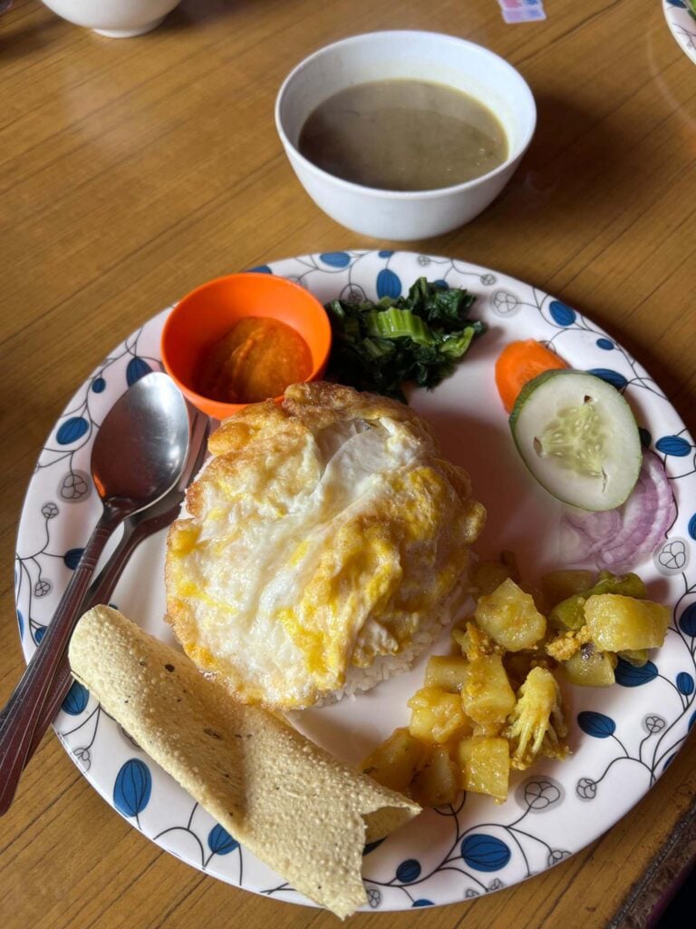 eten poon hill trekking