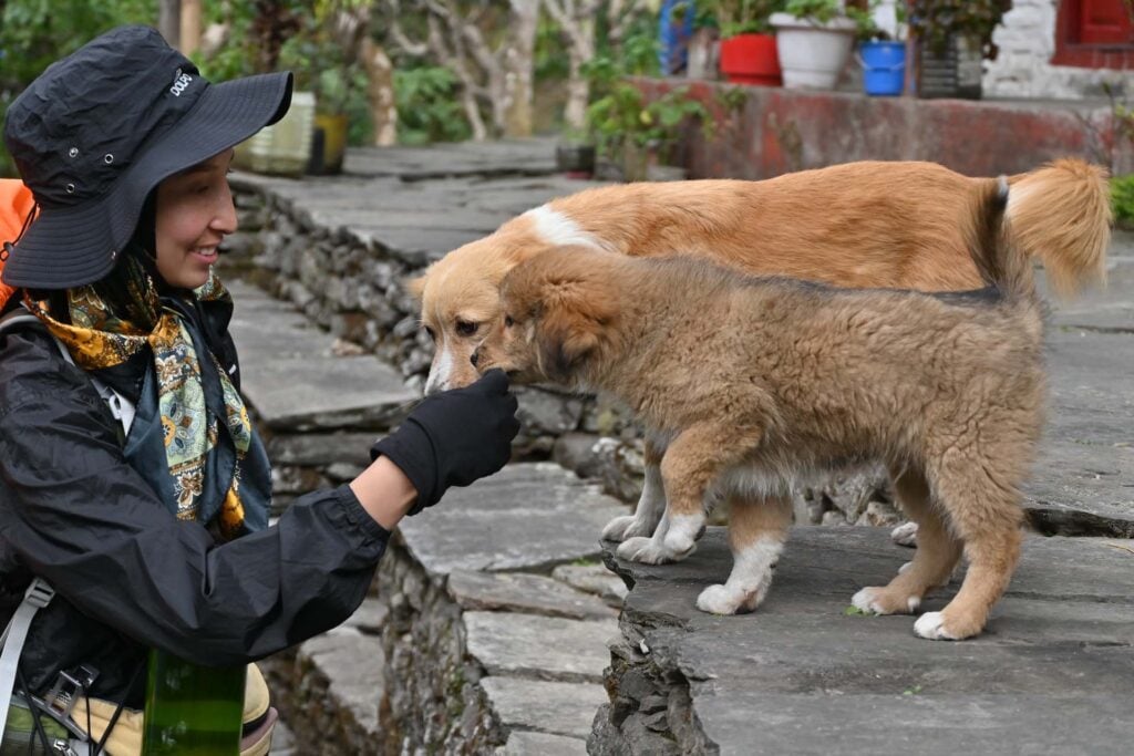 poonhill met kinderen