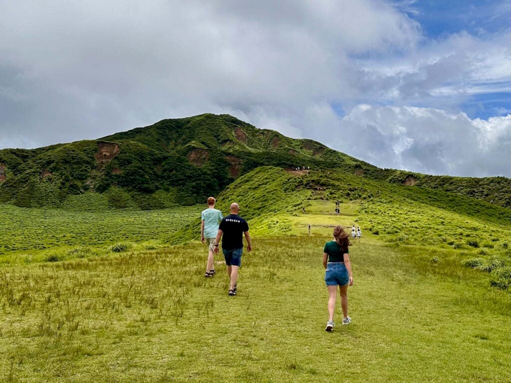 Mount aso met kinderen